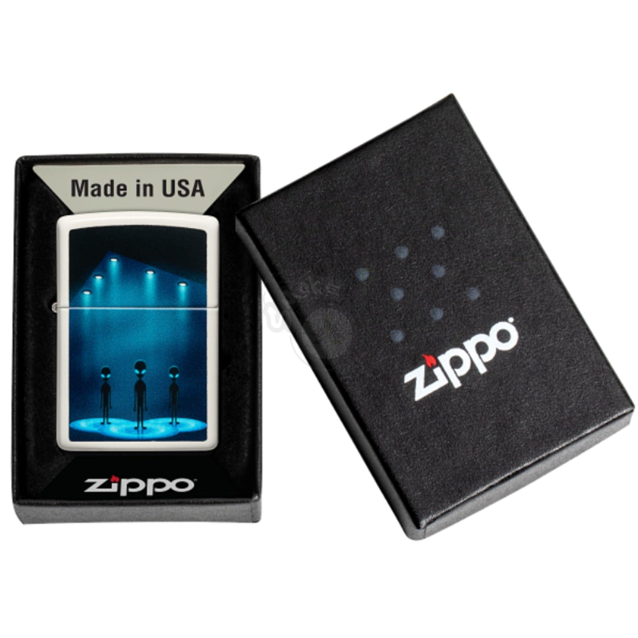 Zippo Aliens Design (Glow In The Dark) - SmokeTime